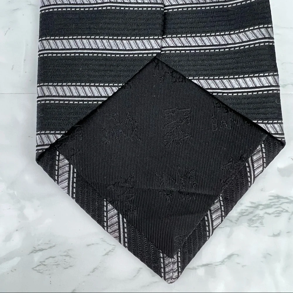 JoS A Bank Luxury Tie 100% Silk Made in Italy Gray Black Silver Necktie Poetcore